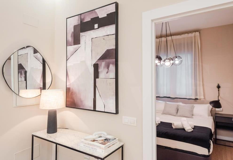 Contemporary Minimalist Apartment By Rems Μάλαγα Εξωτερικό φωτογραφία